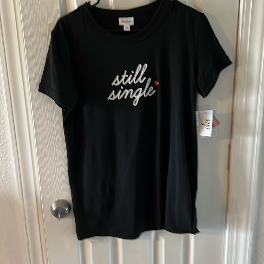 Women’s lularoe shirt